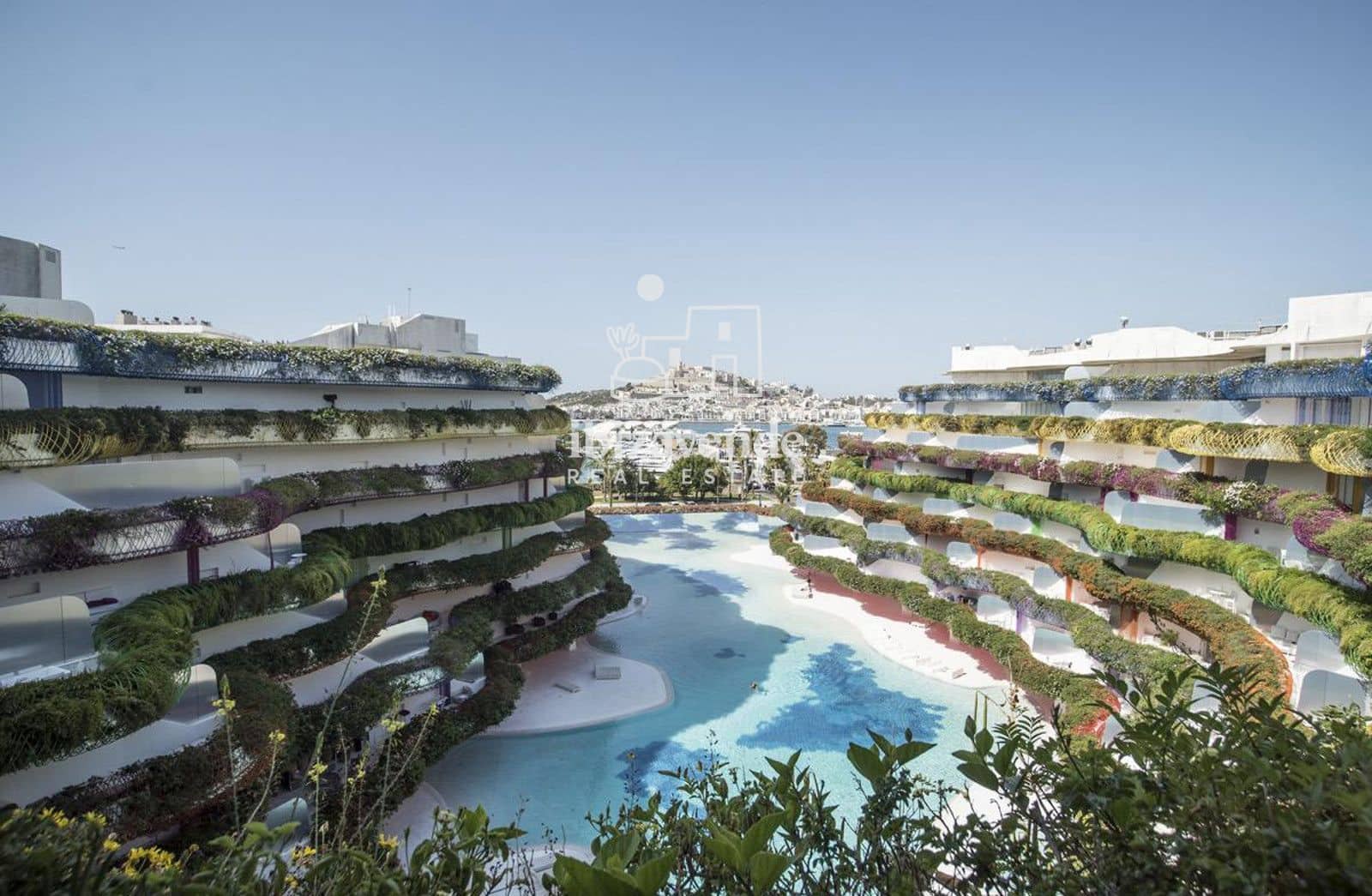 2 slaapkamer Penthouse te koop in Ibiza dorp met zwembad garage - € 1.900.000 (Ref: 8582676)