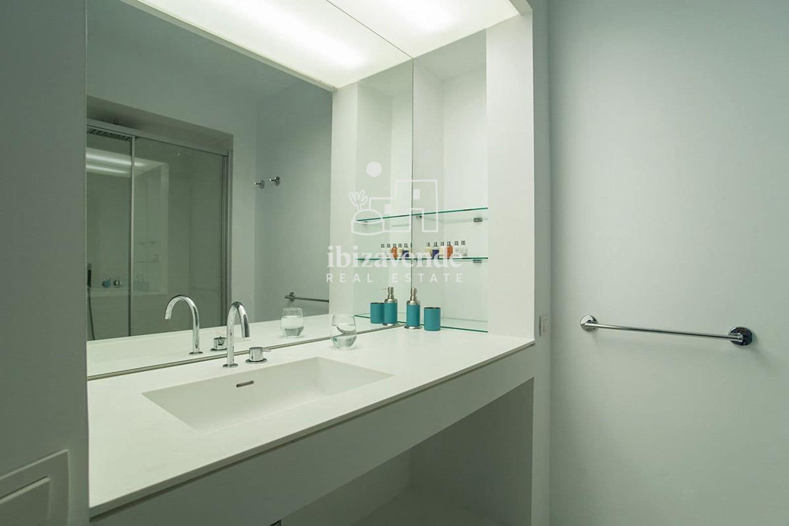 2 slaapkamer Penthouse te koop in Ibiza dorp met zwembad garage - € 1.900.000 (Ref: 8582676)