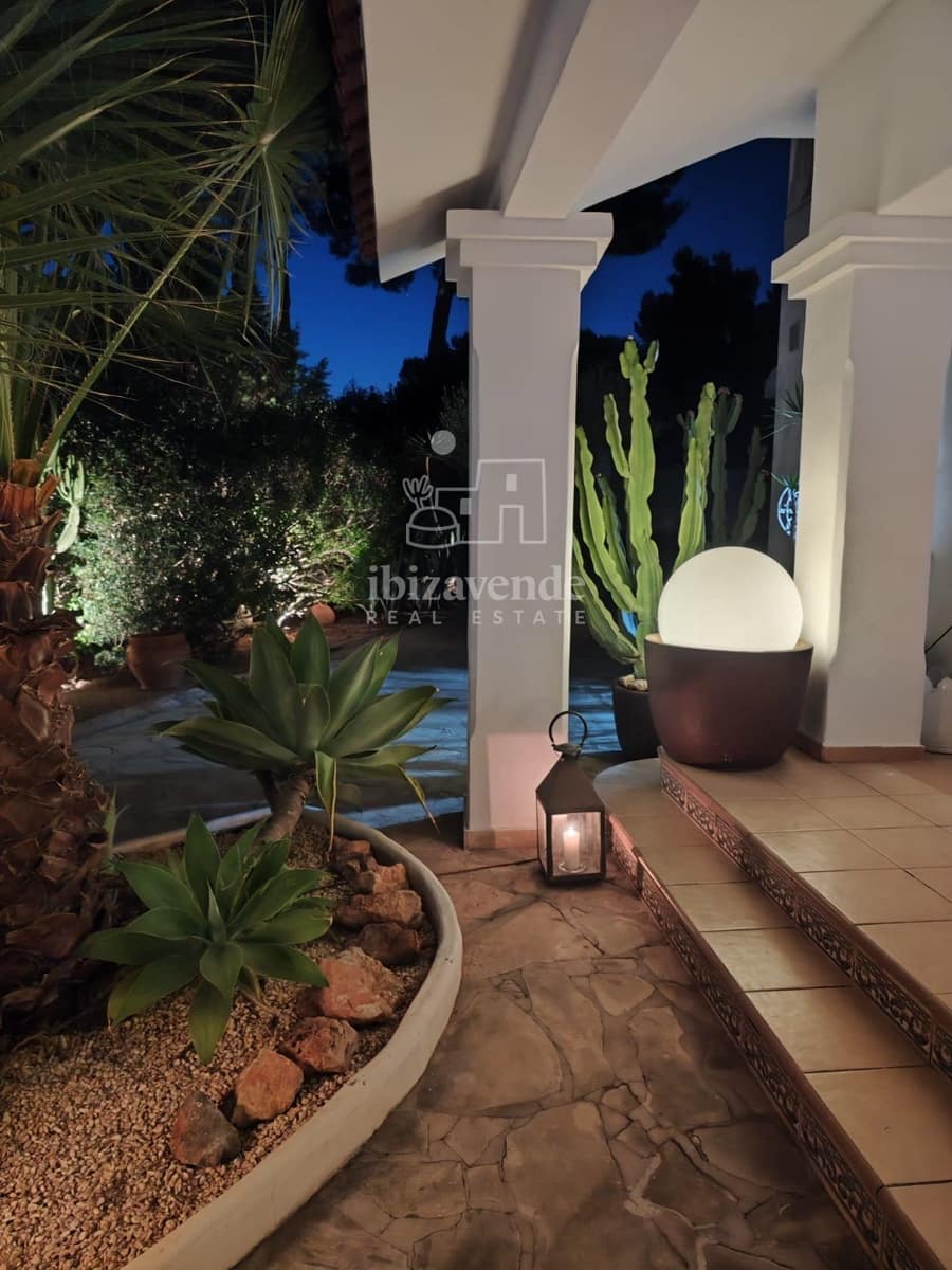 3 soveværelse Villa til leje i Cala Tarida med swimmingpool garage - € 7.273 (Ref: 8591198)