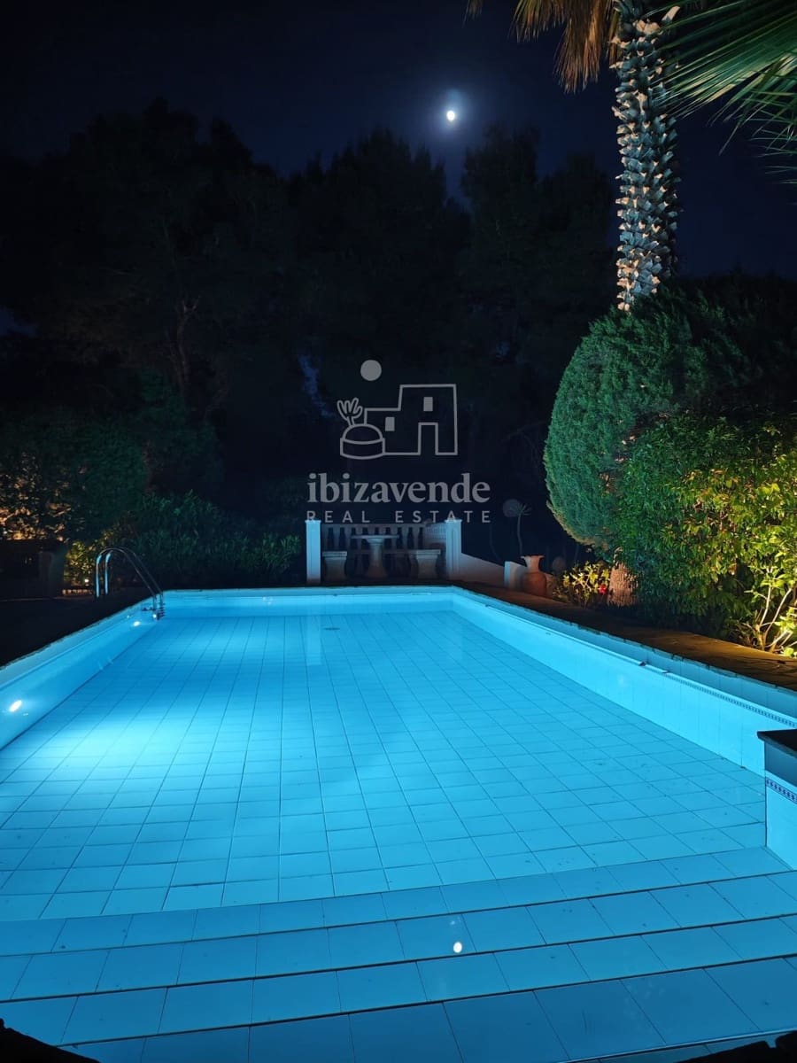 3 soveværelse Villa til leje i Cala Tarida med swimmingpool garage - € 7.273 (Ref: 8591198)