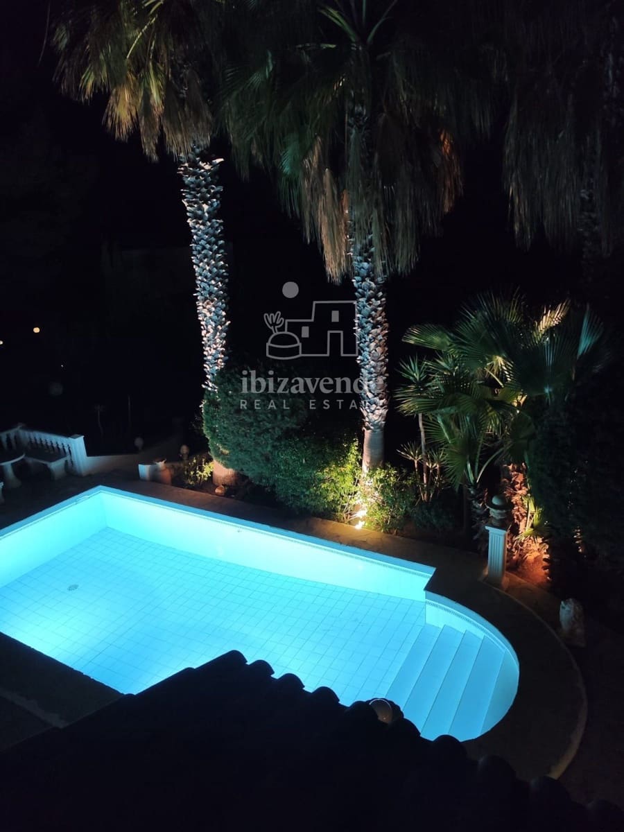 3 soveværelse Villa til leje i Cala Tarida med swimmingpool garage - € 7.273 (Ref: 8591198)