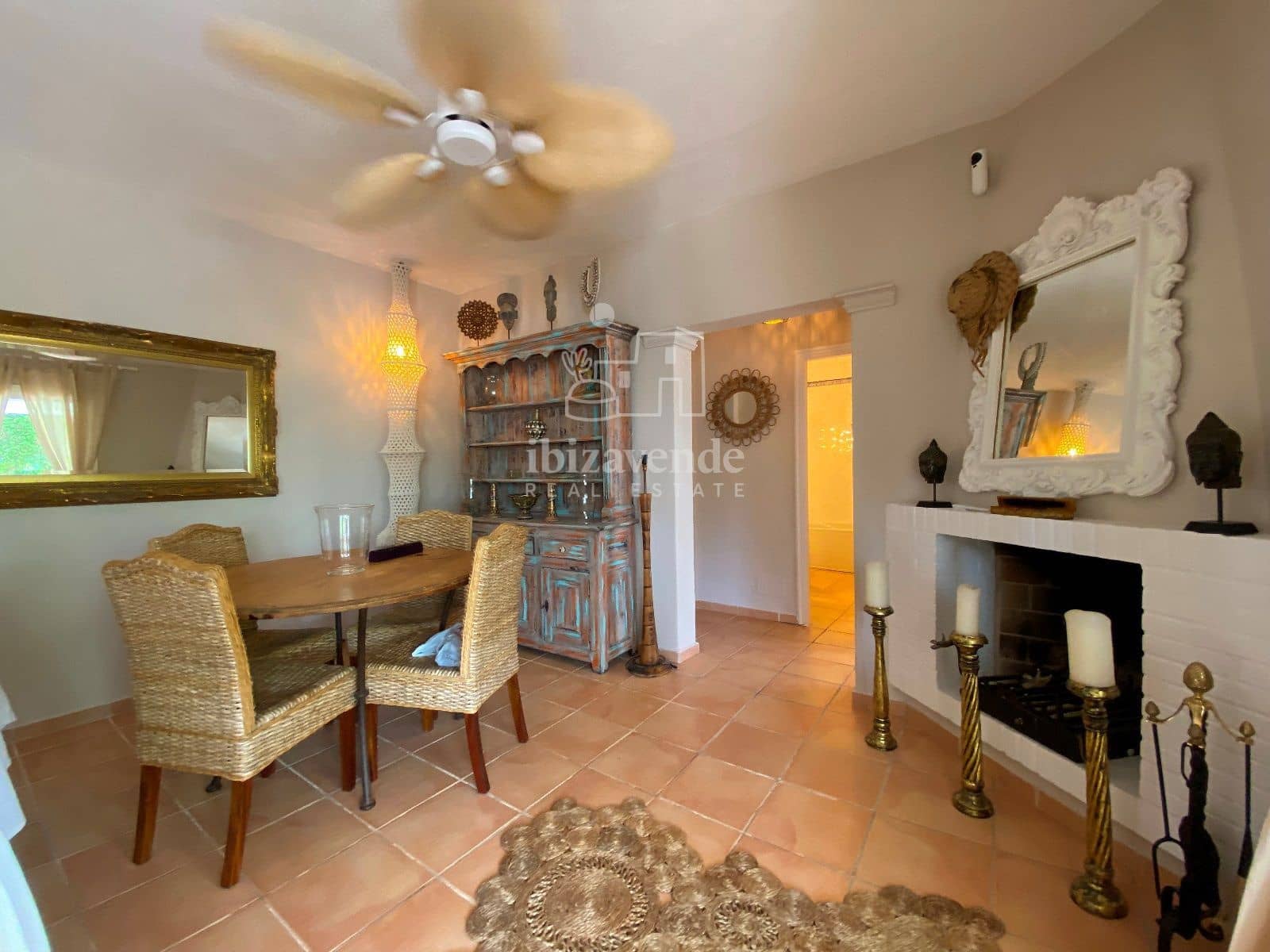 3 soveværelse Villa til leje i Cala Tarida med swimmingpool garage - € 7.273 (Ref: 8591198)