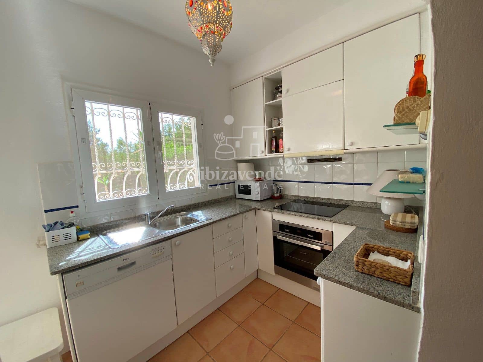 3 soveværelse Villa til leje i Cala Tarida med swimmingpool garage - € 7.273 (Ref: 8591198)