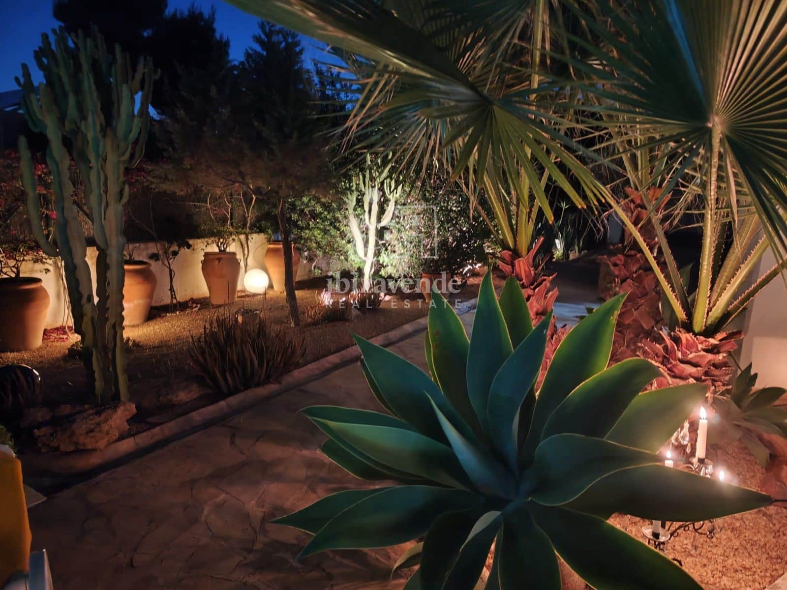 3 soveværelse Villa til leje i Cala Tarida med swimmingpool garage - € 7.273 (Ref: 8591198)