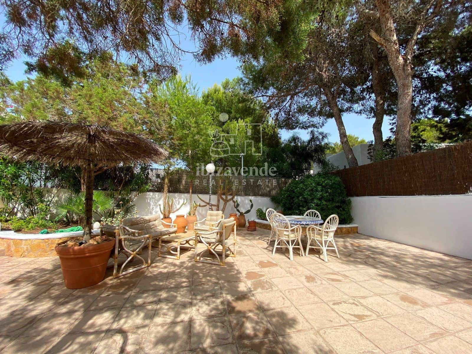 3 soveværelse Villa til leje i Cala Tarida med swimmingpool garage - € 7.273 (Ref: 8591198)