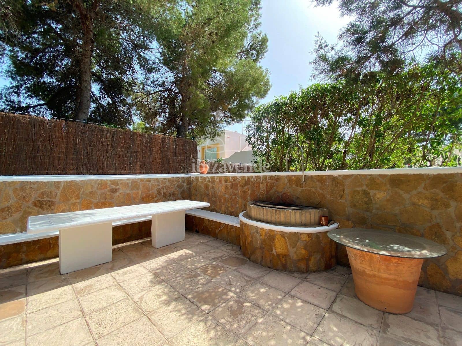 3 soveværelse Villa til leje i Cala Tarida med swimmingpool garage - € 7.273 (Ref: 8591198)