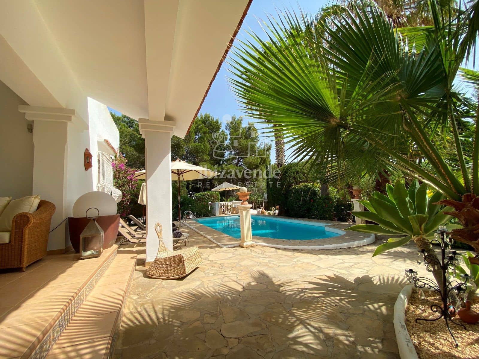 3 soveværelse Villa til leje i Cala Tarida med swimmingpool garage - € 7.273 (Ref: 8591198)