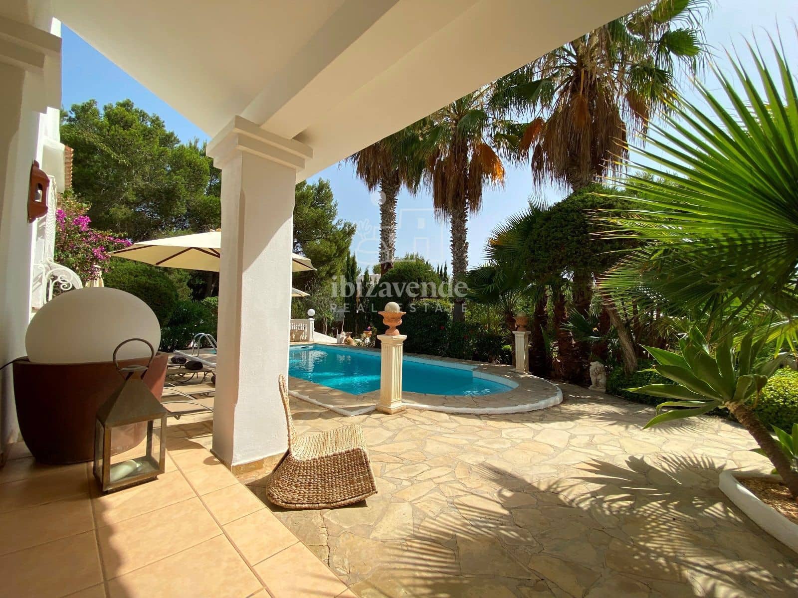 3 soveværelse Villa til leje i Cala Tarida med swimmingpool garage - € 7.273 (Ref: 8591198)