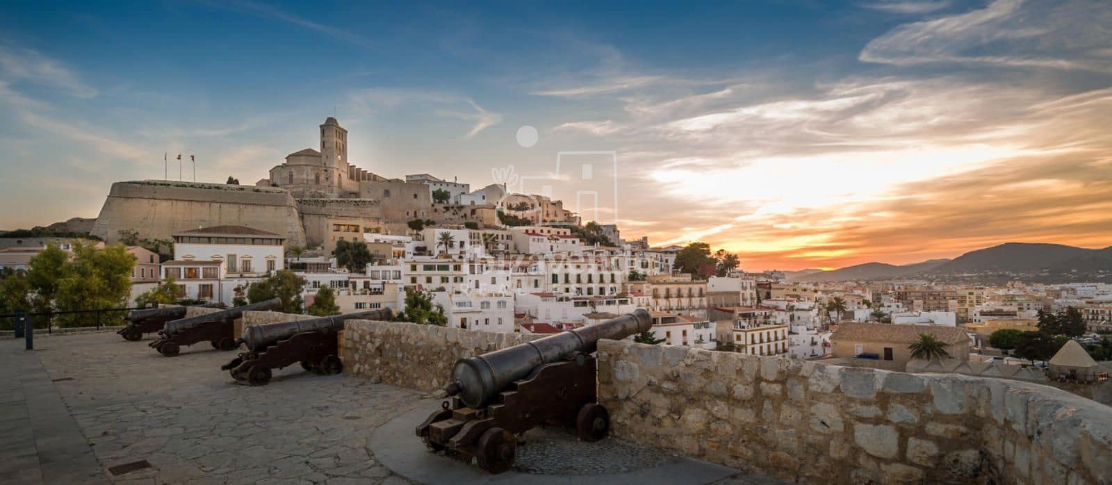 3 bedroom Villa for sale in Ibiza / Eivissa town with pool garage - € 1,490,000 (Ref: 8601937)