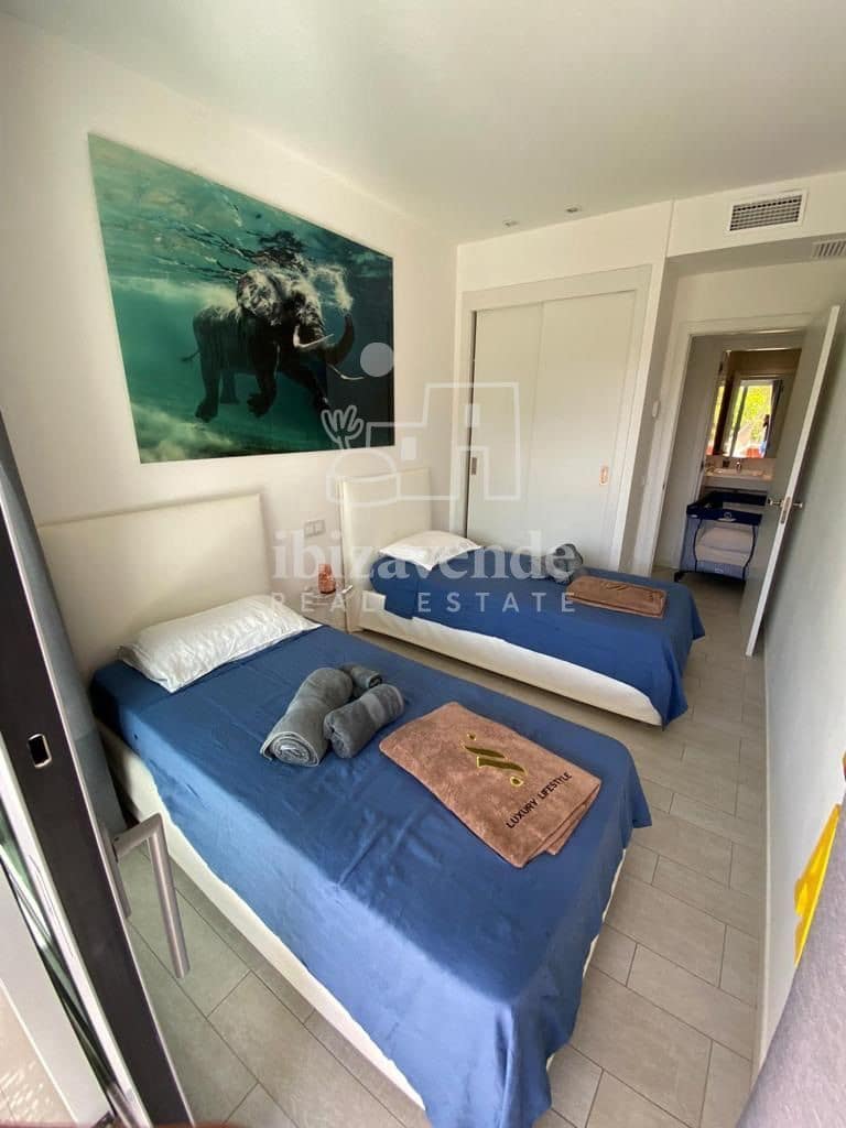 2 bedroom Flat for sale in Ibiza / Eivissa town with pool garage - € 890,000 (Ref: 8617298)