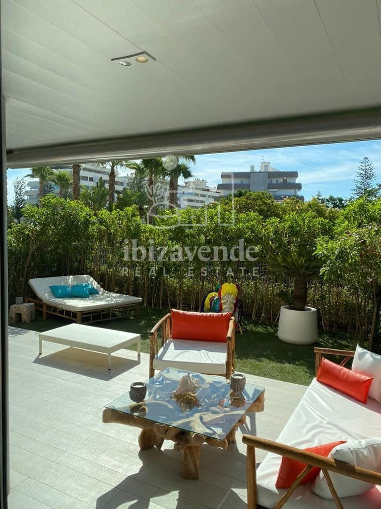 2 bedroom Flat for sale in Ibiza / Eivissa town with pool garage - € 890,000 (Ref: 8617298)