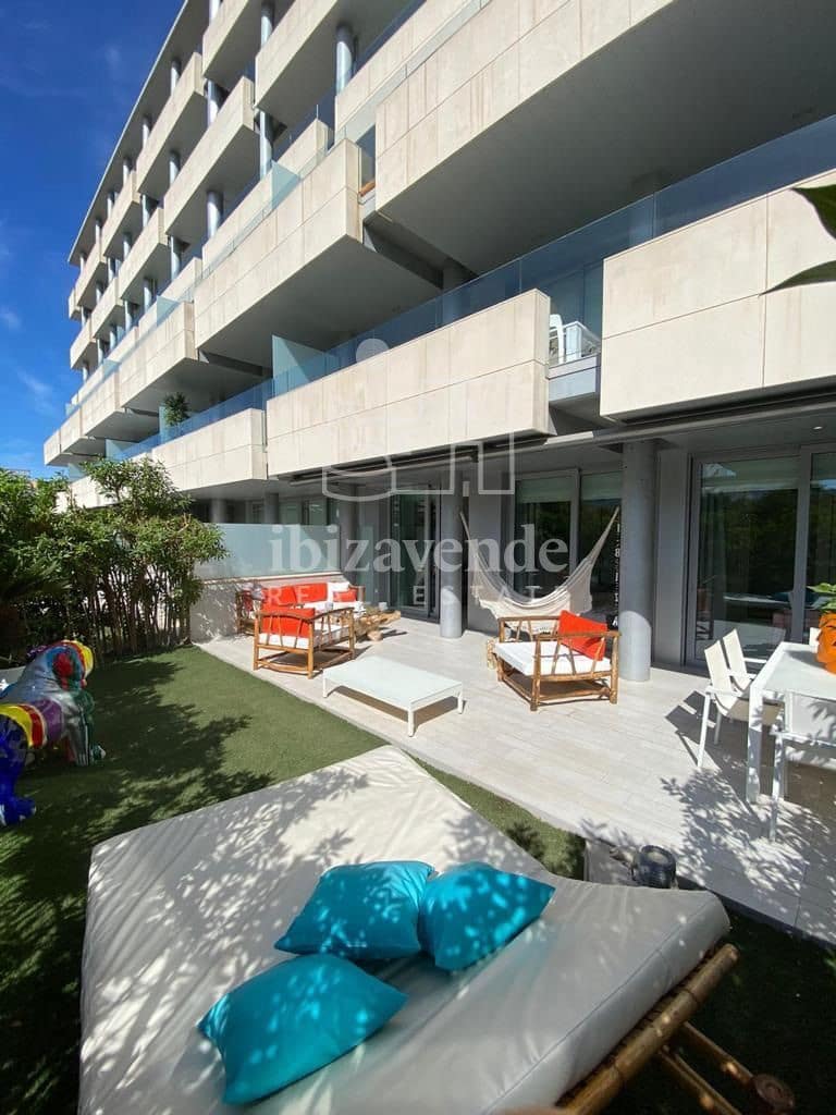 2 bedroom Flat for sale in Ibiza / Eivissa town with pool garage - € 890,000 (Ref: 8617298)