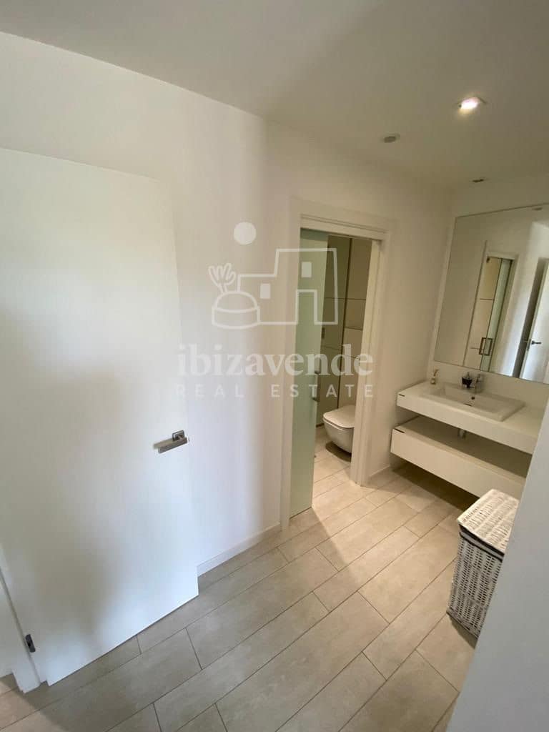 2 bedroom Flat for sale in Ibiza / Eivissa town with pool garage - € 890,000 (Ref: 8617298)