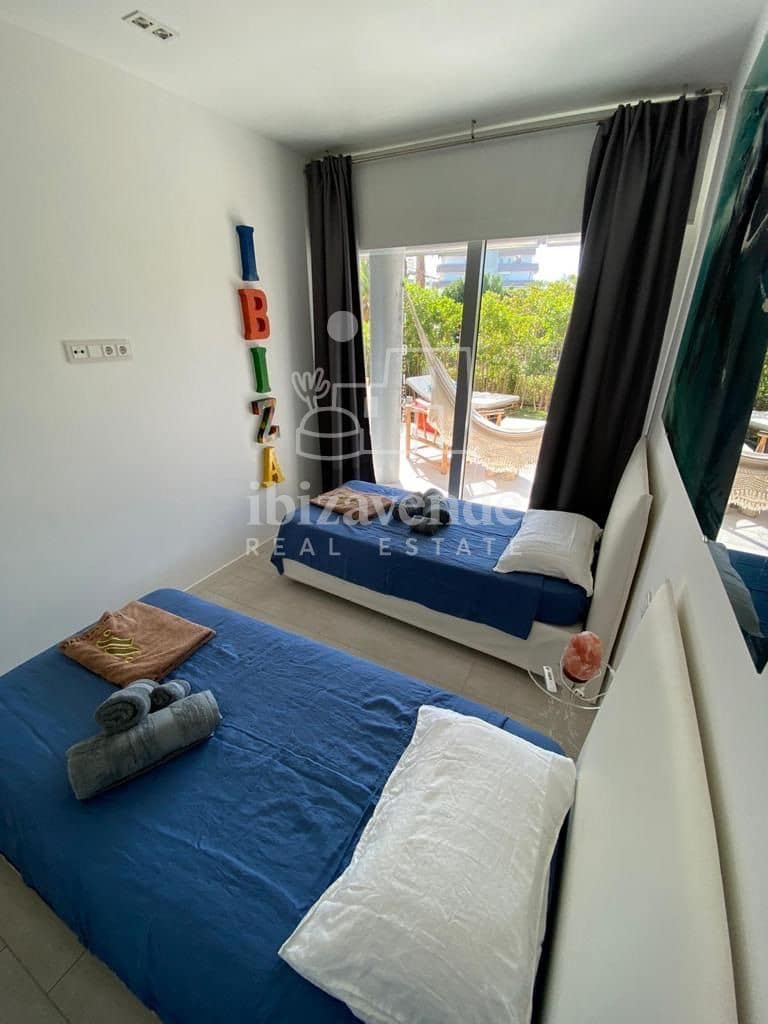 2 bedroom Flat for sale in Ibiza / Eivissa town with pool garage - € 890,000 (Ref: 8617298)
