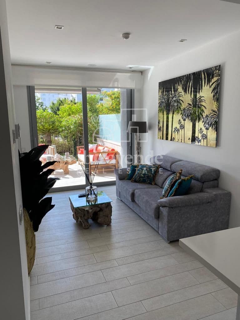 2 bedroom Flat for sale in Ibiza / Eivissa town with pool garage - € 890,000 (Ref: 8617298)