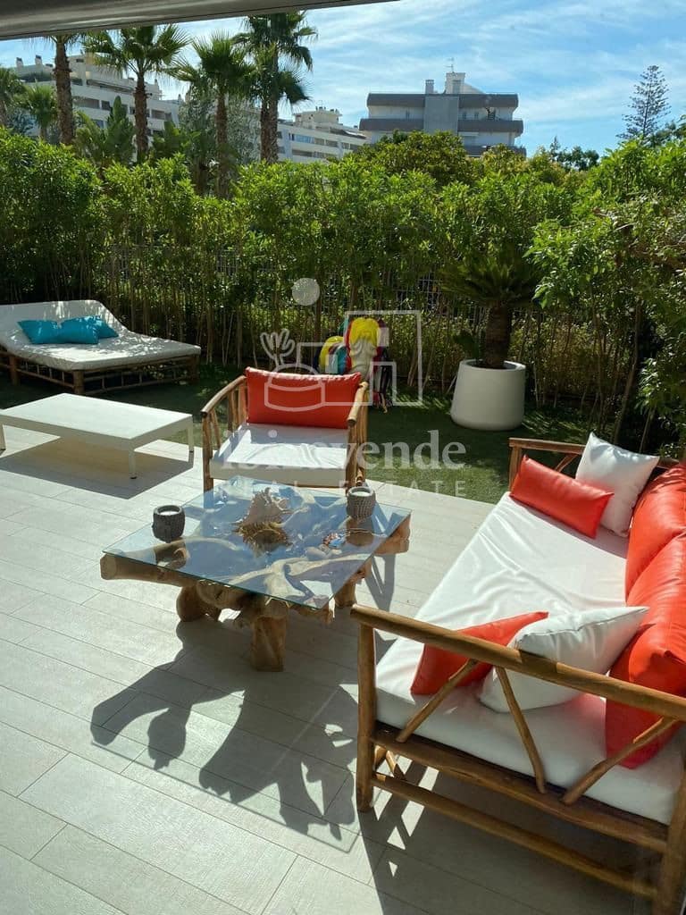 2 bedroom Flat for sale in Ibiza / Eivissa town with pool garage - € 890,000 (Ref: 8617298)