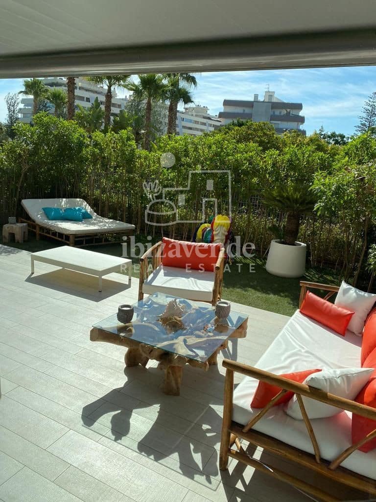 2 bedroom Flat for sale in Ibiza / Eivissa town with pool garage - € 890,000 (Ref: 8617298)
