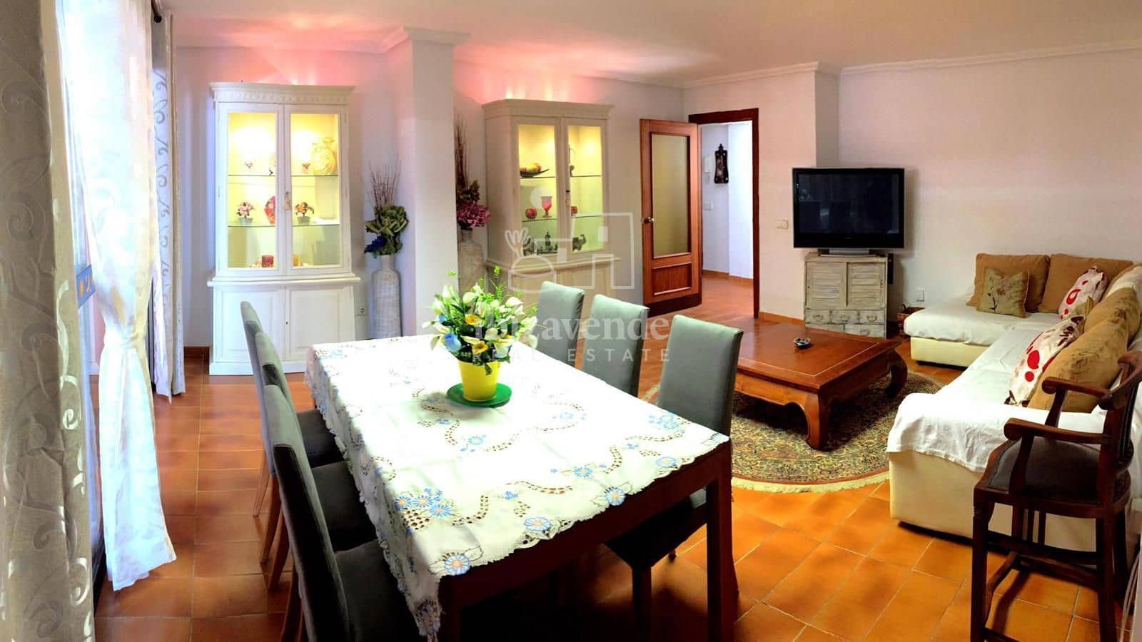 3 bedroom Flat for sale in Ibiza / Eivissa town - € 690,000 (Ref: 8643595)