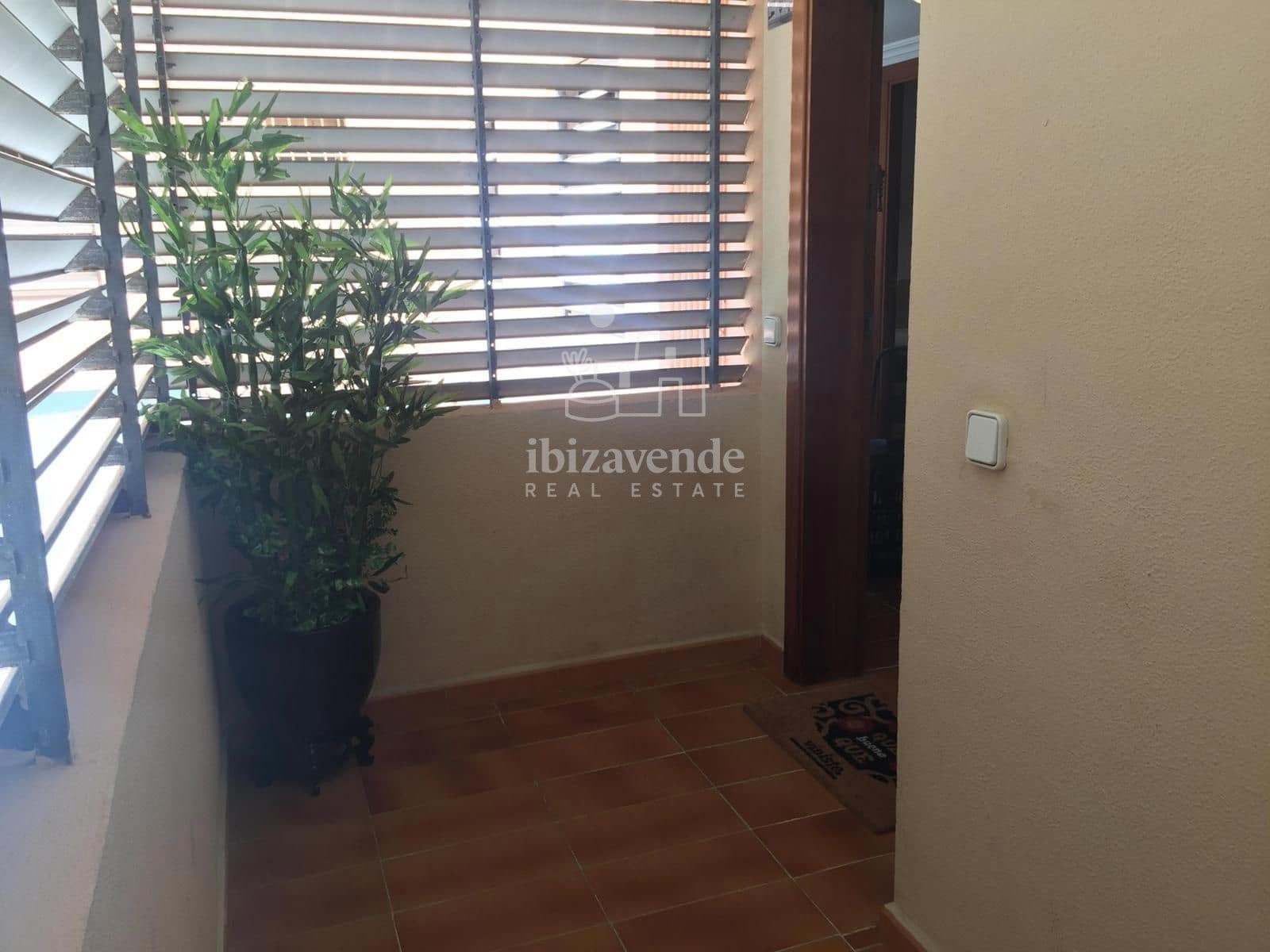 3 bedroom Flat for sale in Ibiza / Eivissa town - € 690,000 (Ref: 8643595)