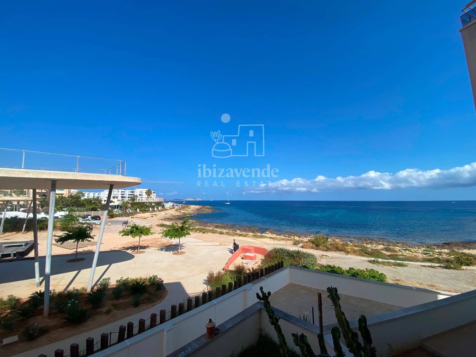 2 quarto Apartamento para venda em Cala d'en Bou com piscina - 589 000 € (Ref: 8672965)