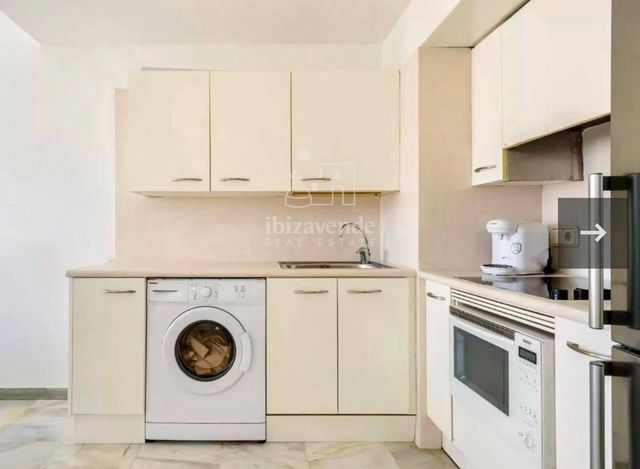 2 makuuhuone Asunto vuokrattavana paikassa Ibiza kaupunki mukana uima-altaan - 5 000 € (Ref: 8682436)