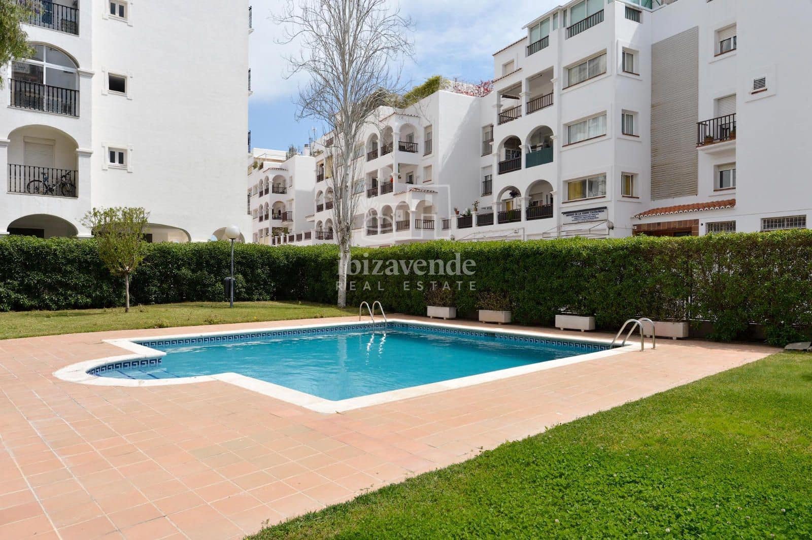 2 makuuhuone Asunto vuokrattavana paikassa Ibiza kaupunki mukana uima-altaan - 5 000 € (Ref: 8682436)