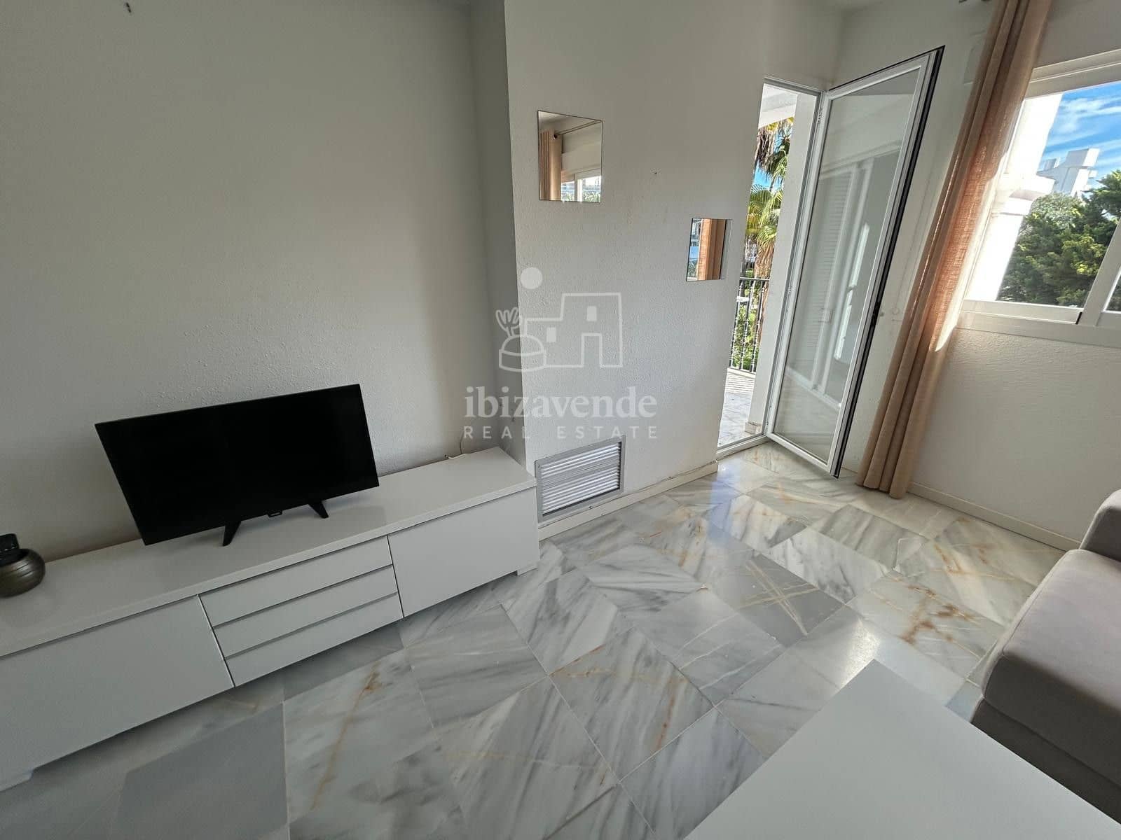 2 makuuhuone Asunto vuokrattavana paikassa Ibiza kaupunki mukana uima-altaan - 5 000 € (Ref: 8682436)