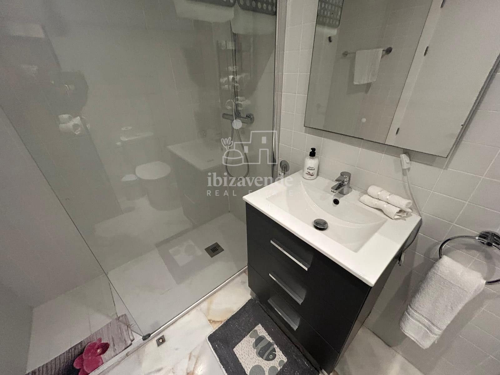 2 makuuhuone Asunto vuokrattavana paikassa Ibiza kaupunki mukana uima-altaan - 5 000 € (Ref: 8682436)