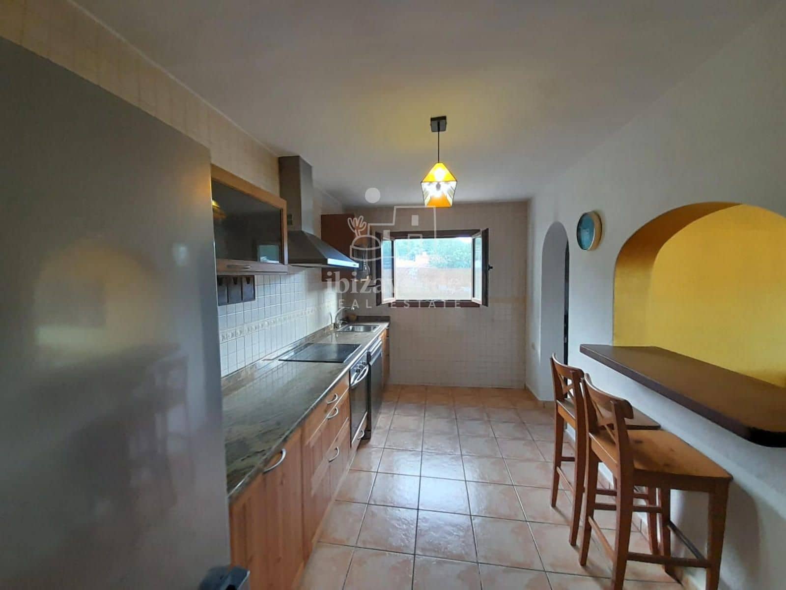 3 soverom Villa til salgs i Cala Llonga med svømmebasseng garasje - € 1 400 000 (Ref: 8692991)