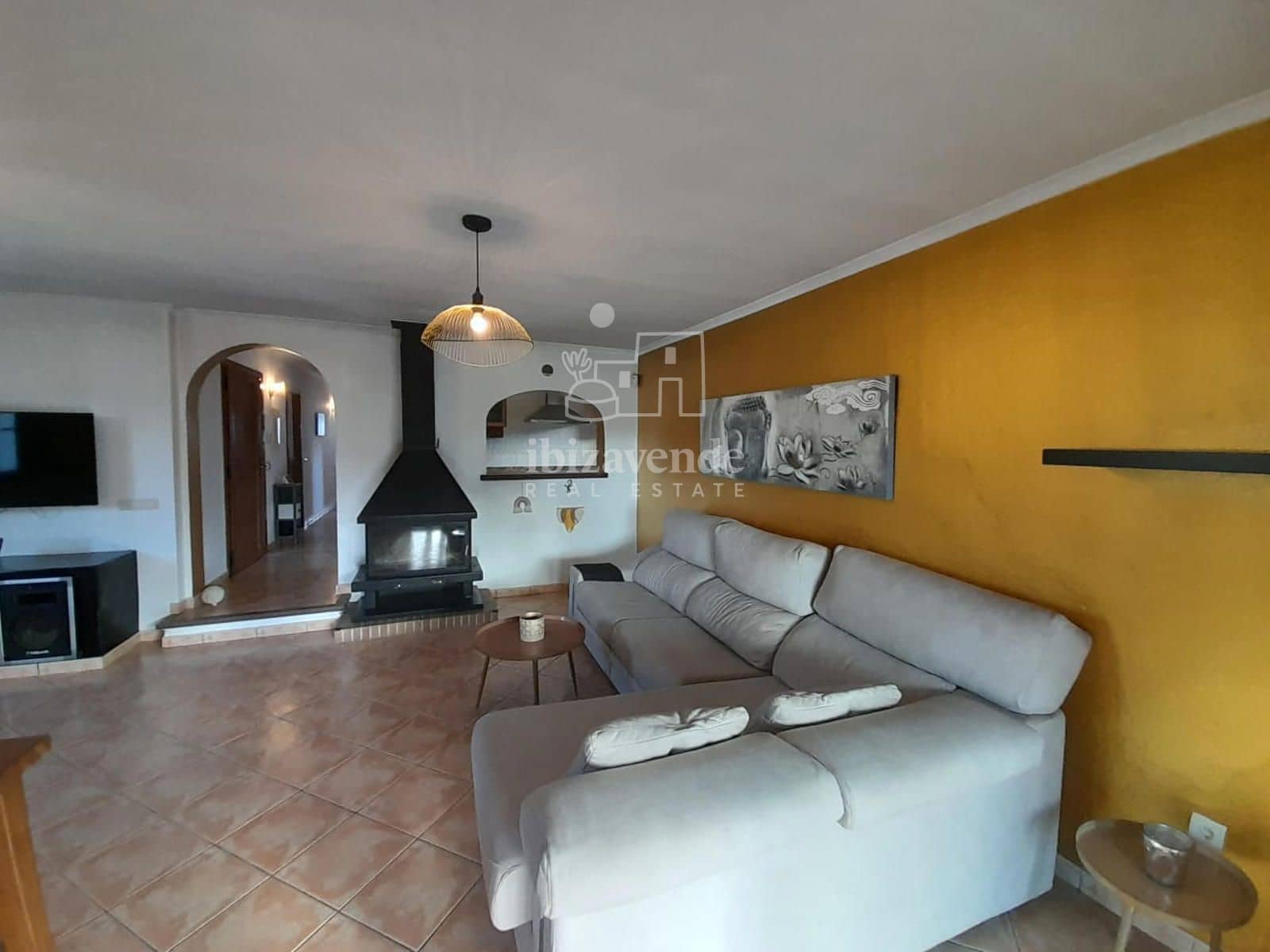 3 soverom Villa til salgs i Cala Llonga med svømmebasseng garasje - € 1 400 000 (Ref: 8692991)