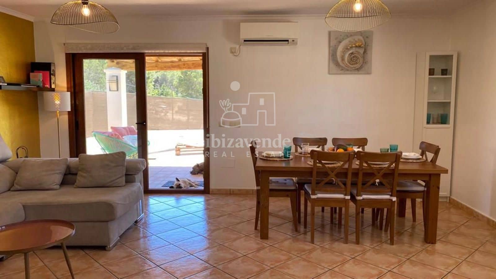 3 soverom Villa til salgs i Cala Llonga med svømmebasseng garasje - € 1 400 000 (Ref: 8692991)