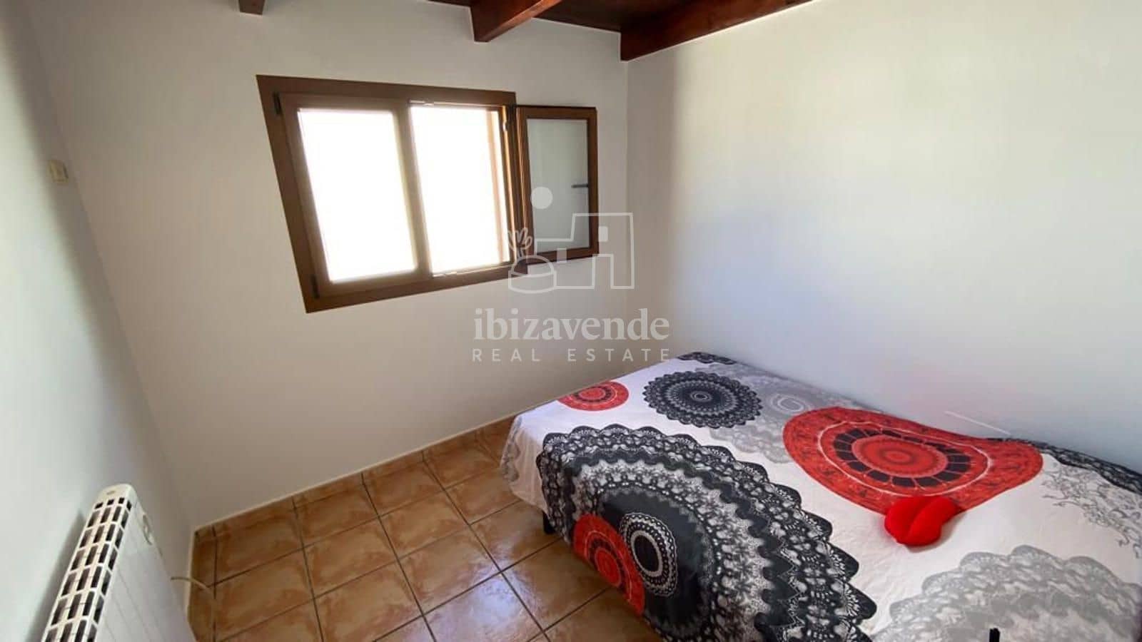 3 soverom Villa til salgs i Cala Llonga med svømmebasseng garasje - € 1 400 000 (Ref: 8692991)