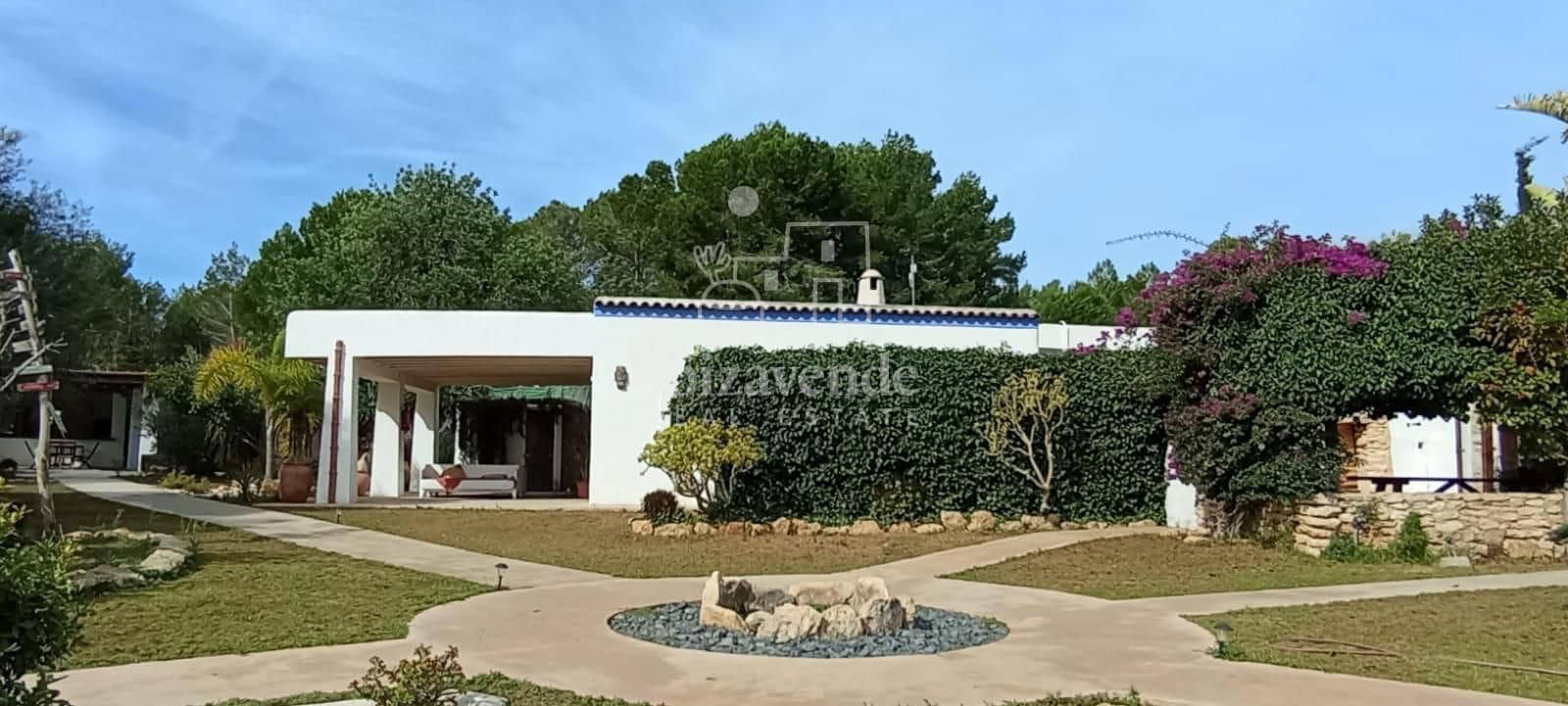 10 soveværelse Villa til salg i Sant Joan de Labritja med swimmingpool garage - € 6.500.000 (Ref: 8692993)