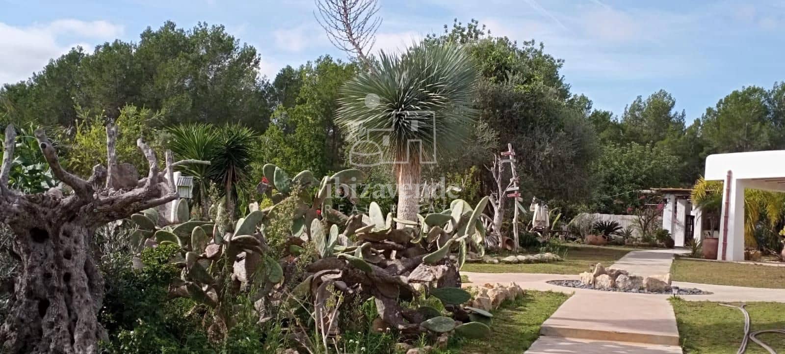 10 soveværelse Villa til salg i Sant Joan de Labritja med swimmingpool garage - € 6.500.000 (Ref: 8692993)