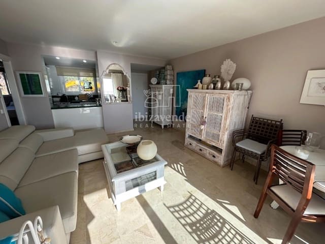 2 makuuhuone Asunto vuokrattavana paikassa Roca Llisa, Santa Eulalia / Santa Eularia mukana uima-altaan 
autotalli - 1 500 € (Ref: 8702834)