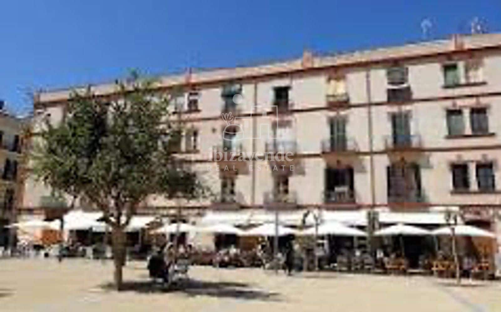 Commercieel te huur in Ibiza dorp - € 1.860 (Ref: 8704159)