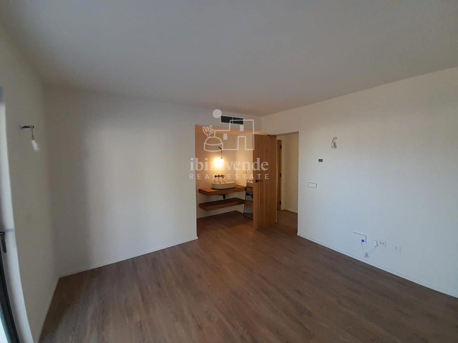 3 quarto Moradia para venda em Cala Llonga com piscina garagem - 2 950 000 € (Ref: 8709828)