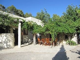 Chalet de 3 habitaciones en Sant Joan de Labritja en alquiler con garaje - 10.000 € (Ref: 8723908)