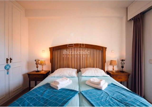 2 bedroom Flat for rent in Ibiza / Eivissa town with pool - € 4,500 (Ref: 8731794)