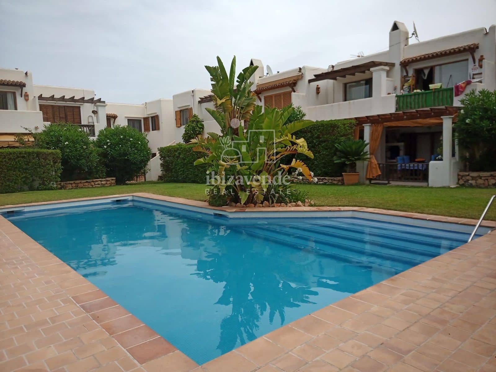 1 sovrum Lägenhet att hyra i La Siesta med pool - 2 500 € (Ref: 8764188)