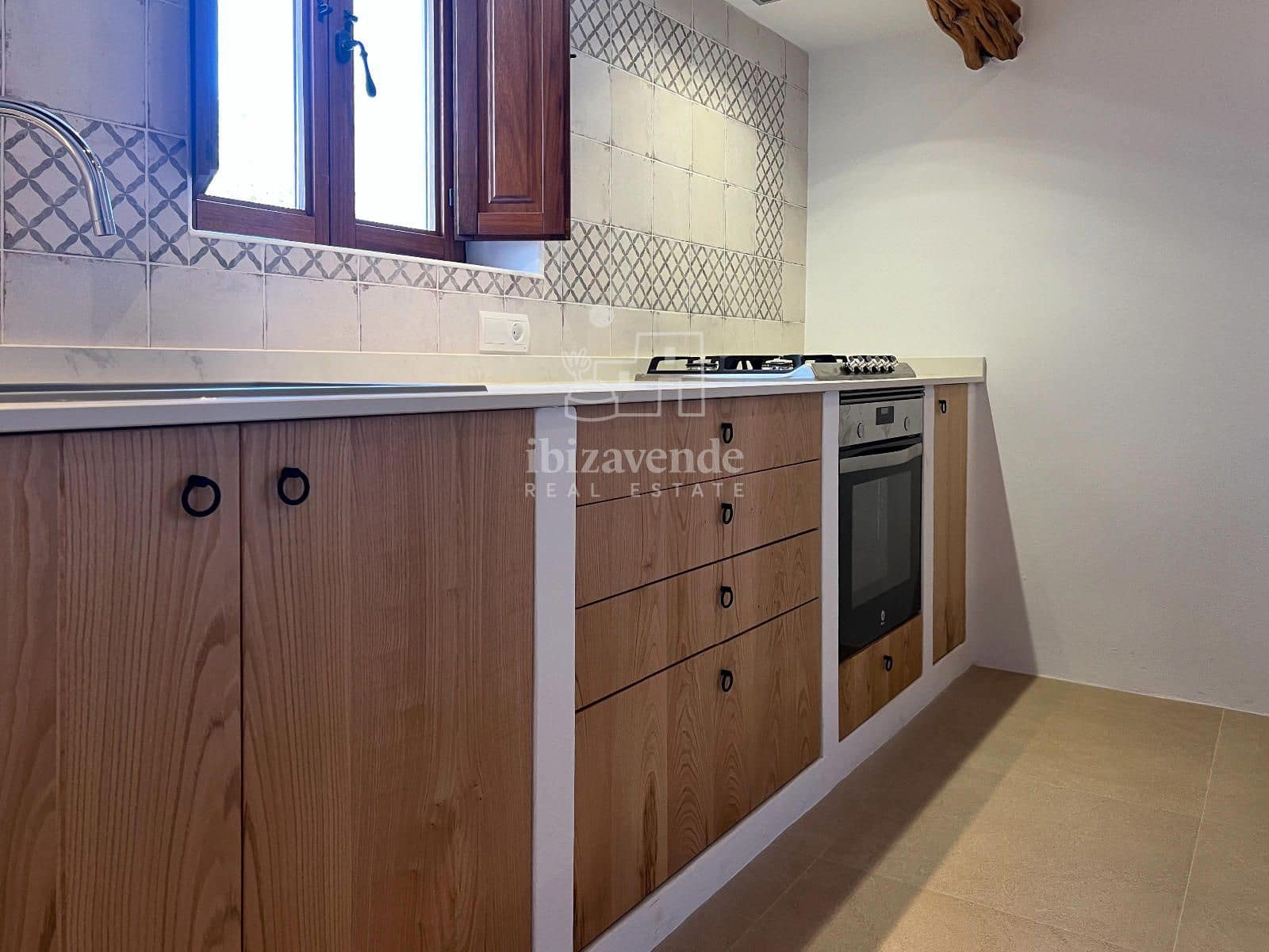 6 soveværelse Villa til leje i Santa Eulalia / Santa Eularia med garage - € 6.000 (Ref: 8771029)