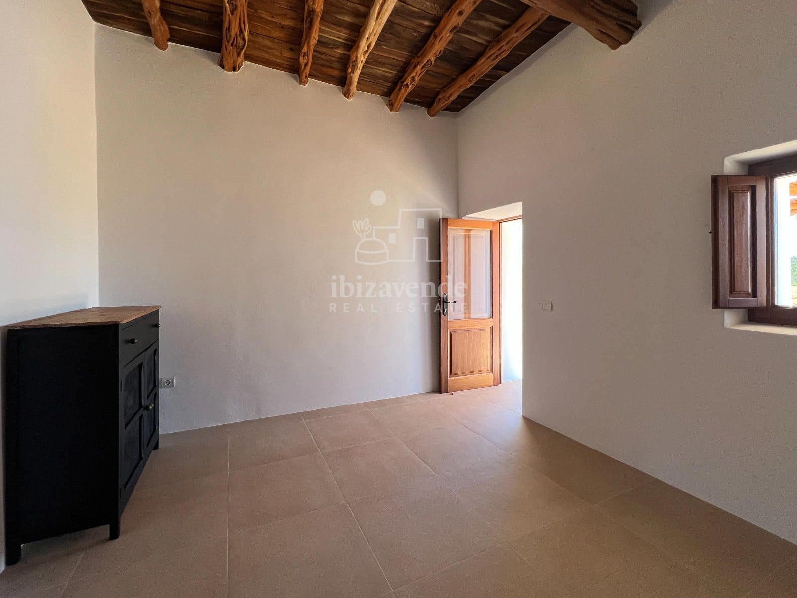 6 soveværelse Villa til leje i Santa Eulalia / Santa Eularia med garage - € 6.000 (Ref: 8771029)