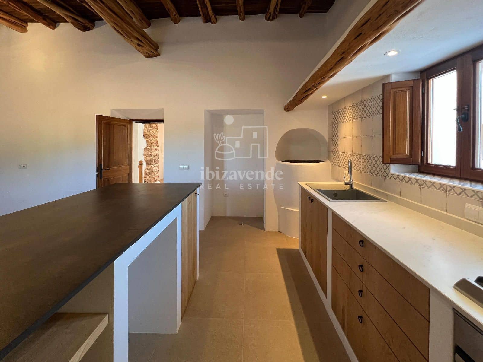 6 soveværelse Villa til leje i Santa Eulalia / Santa Eularia med garage - € 6.000 (Ref: 8771029)