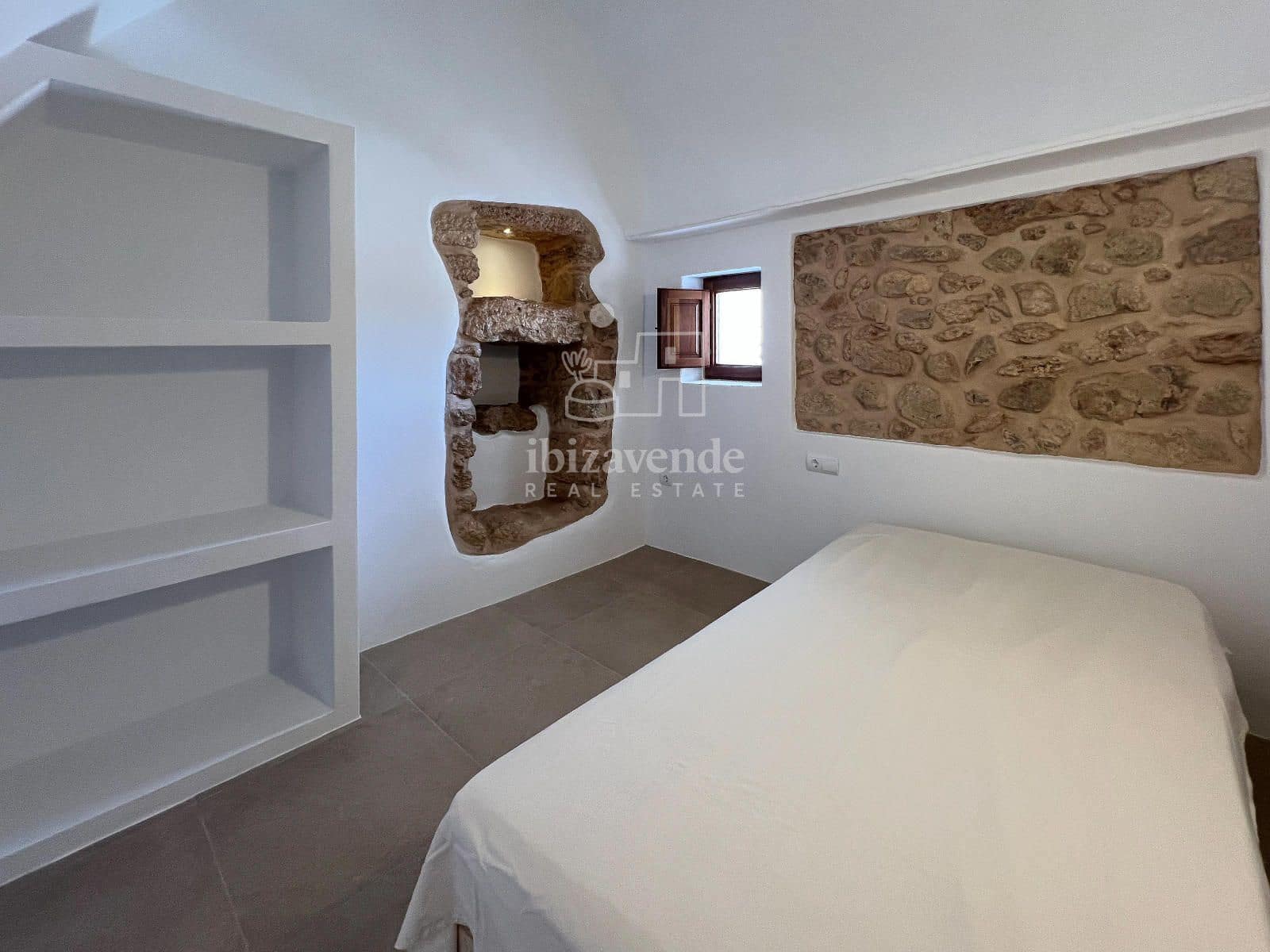 6 soveværelse Villa til leje i Santa Eulalia / Santa Eularia med garage - € 6.000 (Ref: 8771029)