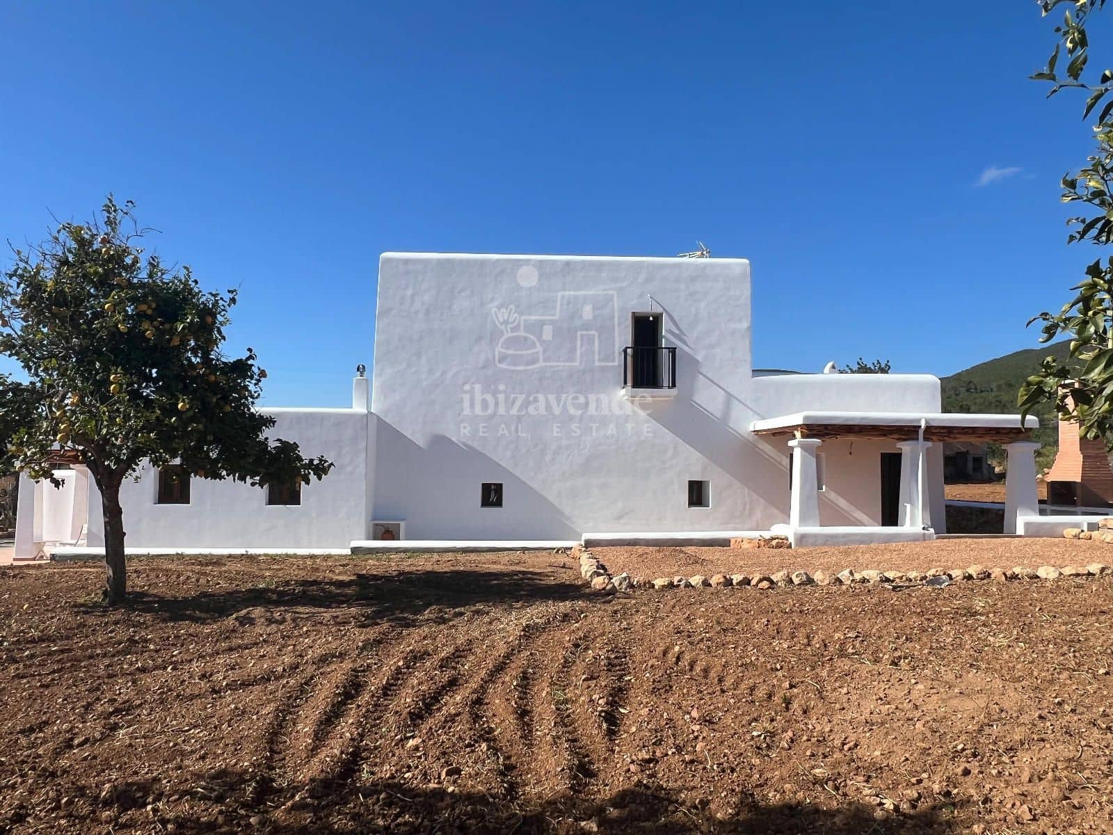 6 soveværelse Villa til leje i Santa Eulalia / Santa Eularia med garage - € 6.000 (Ref: 8771029)