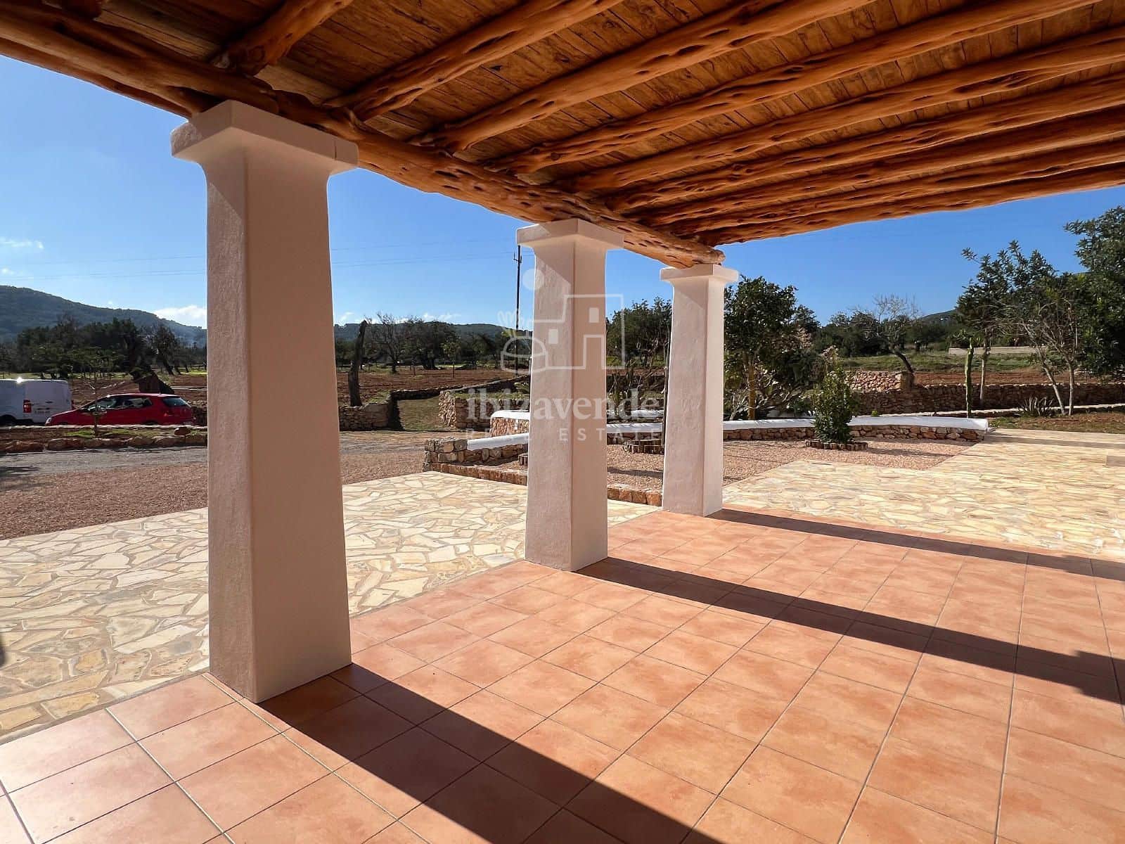 6 soveværelse Villa til leje i Santa Eulalia / Santa Eularia med garage - € 6.000 (Ref: 8771029)