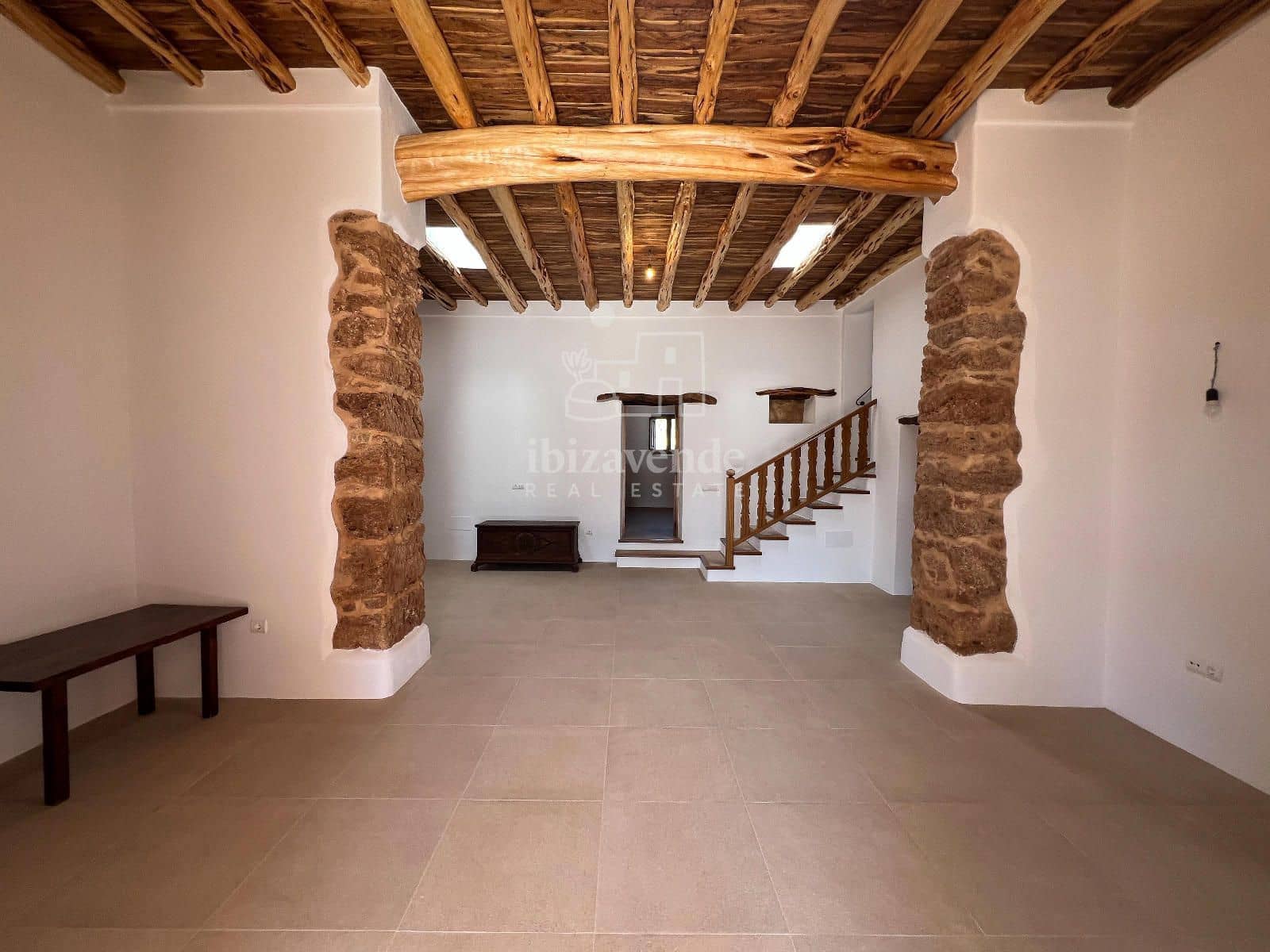 6 soveværelse Villa til leje i Santa Eulalia / Santa Eularia med garage - € 6.000 (Ref: 8771029)