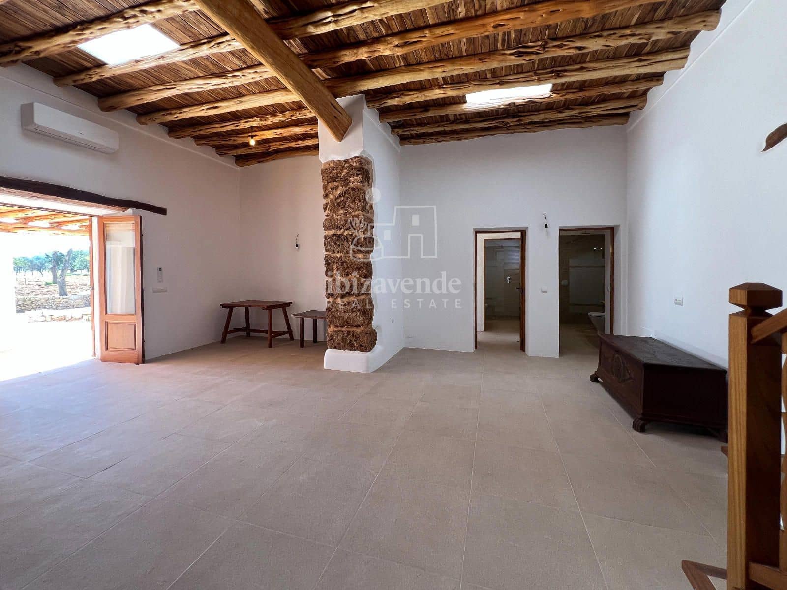 6 soveværelse Villa til leje i Santa Eulalia / Santa Eularia med garage - € 6.000 (Ref: 8771029)