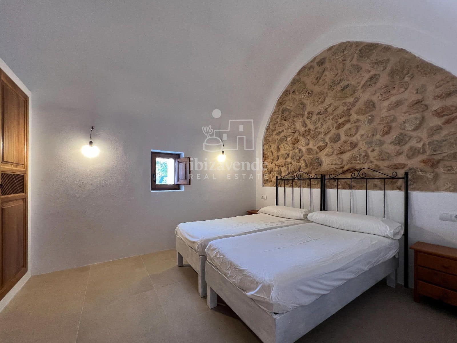 6 soveværelse Villa til leje i Santa Eulalia / Santa Eularia med garage - € 6.000 (Ref: 8771029)