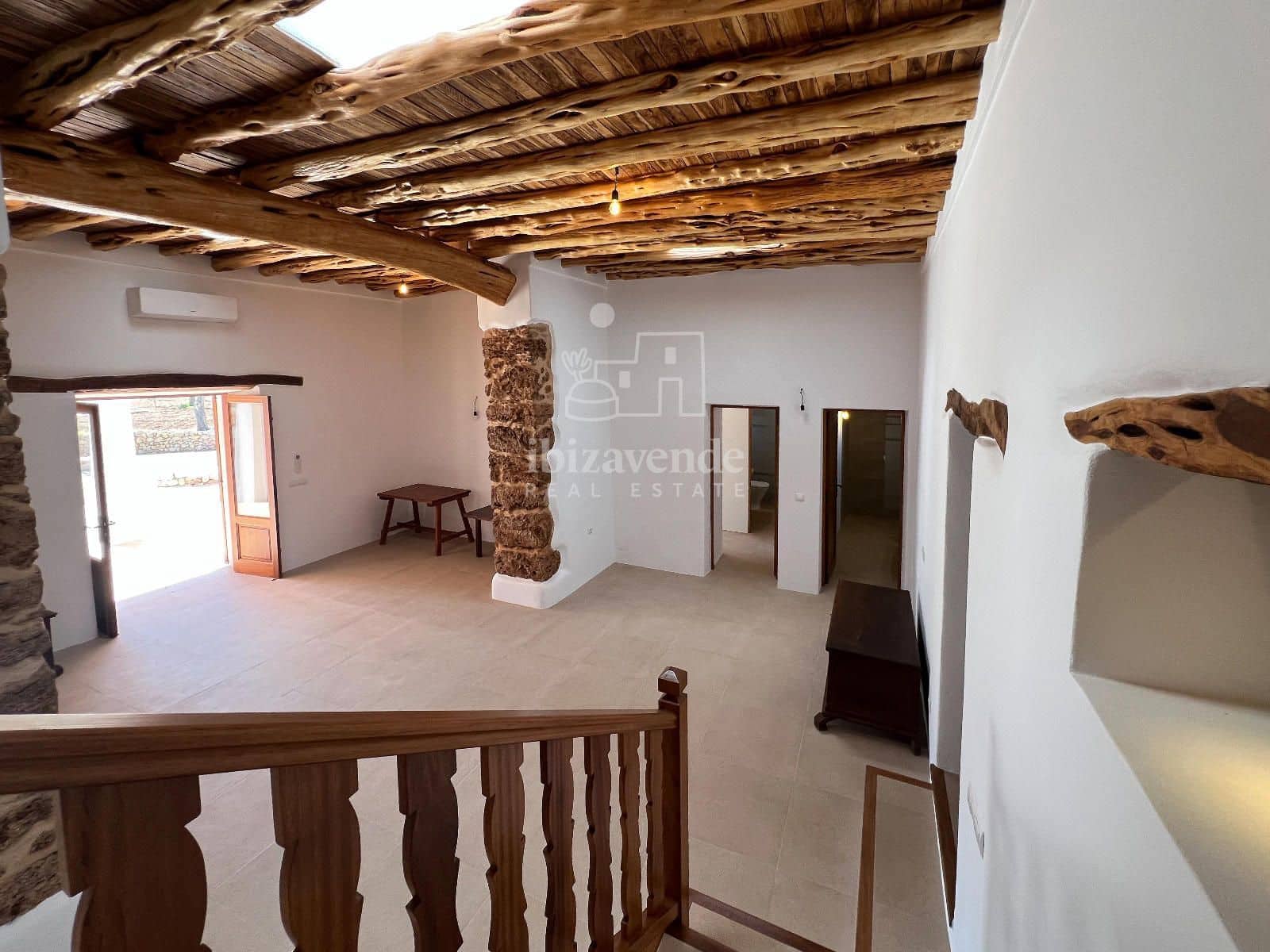 6 soveværelse Villa til leje i Santa Eulalia / Santa Eularia med garage - € 6.000 (Ref: 8771029)